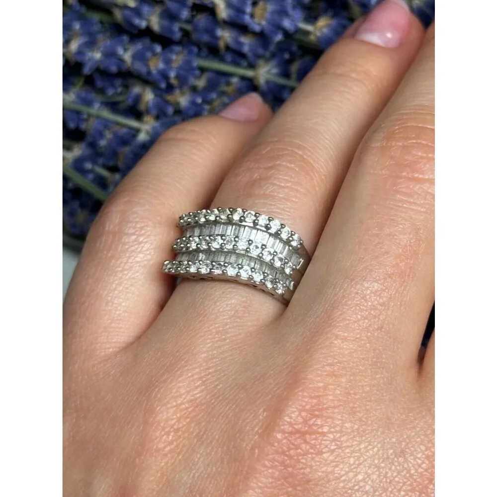 925 STERLING SILVER SAPPHIRE RING SIZE 6